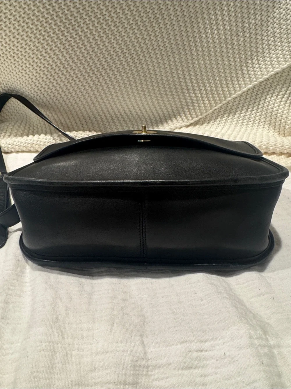 Coach Black Leather Shoulder Bag with Gold Turnlock